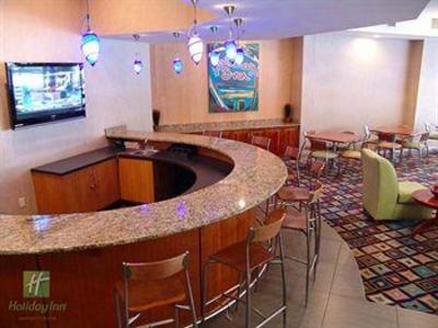 фото отеля Holiday Inn Gainesville University Center