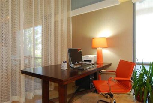 фото отеля Best Western Executive Suites Columbus (Mississippi)
