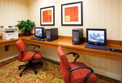 фото отеля Holiday Inn Express Knoxville Strawberry Plains