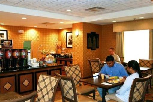 фото отеля Hampton Inn Utica