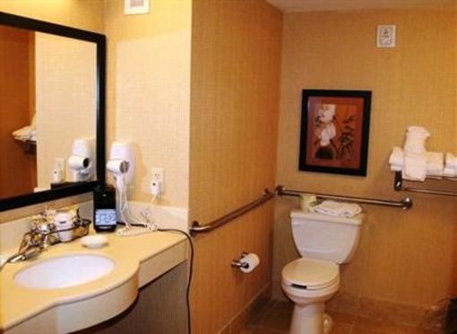 фото отеля Hampton Inn Utica