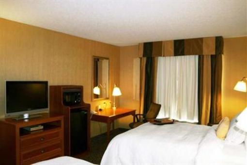 фото отеля Hampton Inn Utica