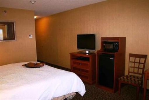 фото отеля Hampton Inn Utica
