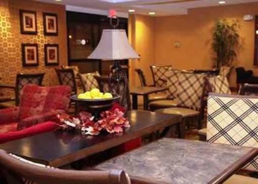 фото отеля Hampton Inn Utica