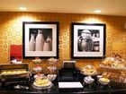фото отеля Hampton Inn Utica