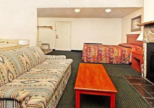 фото отеля Econo Lodge Inn & Suites Gatlinburg