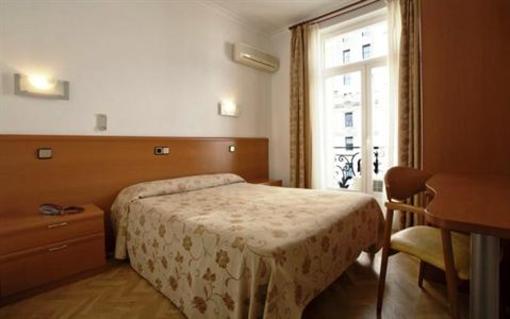 фото отеля Hostal Luis XV