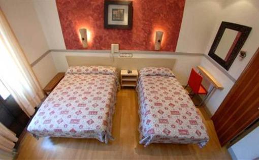 фото отеля Hostal La Plata
