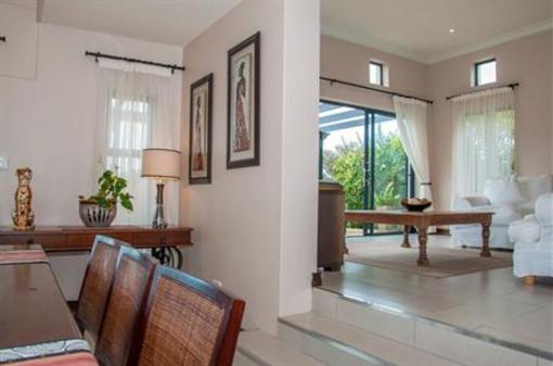 фото отеля The Sir David Guest House Cape Town