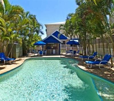фото отеля Budds Beach Apartments