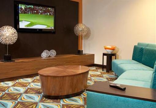 фото отеля Courtyard Miami Coconut Grove