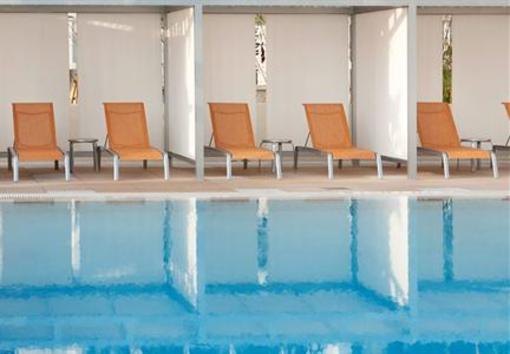 фото отеля Courtyard Miami Coconut Grove
