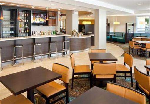 фото отеля Courtyard Miami Coconut Grove