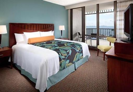 фото отеля Courtyard Miami Coconut Grove