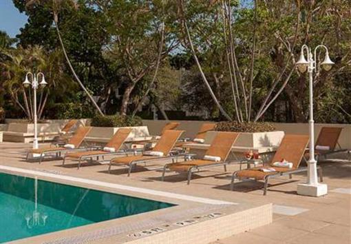 фото отеля Courtyard Miami Coconut Grove