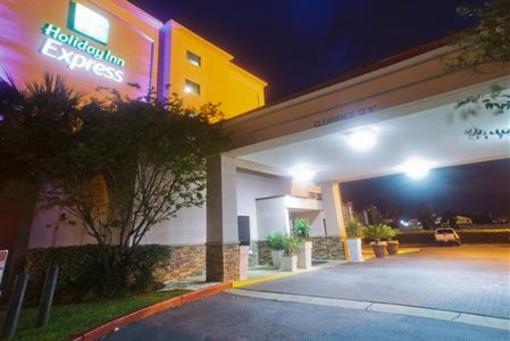 фото отеля Holiday Inn Express Orange Beach-On The Beach