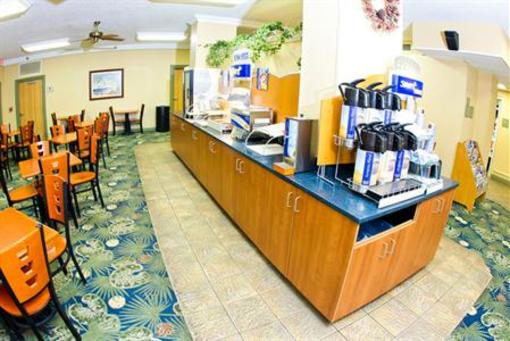 фото отеля Holiday Inn Express Orange Beach-On The Beach