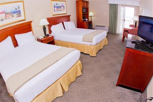 фото отеля Holiday Inn Express Orange Beach-On The Beach