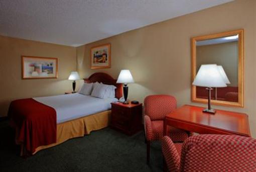 фото отеля Holiday Inn Express Orange Beach-On The Beach