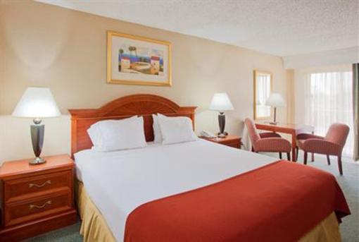 фото отеля Holiday Inn Express Orange Beach-On The Beach