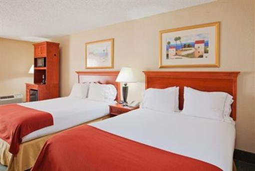 фото отеля Holiday Inn Express Orange Beach-On The Beach