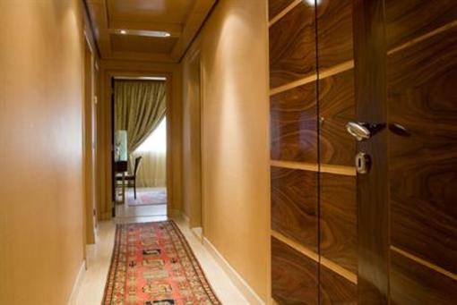 фото отеля Lahoya Suites Beirut