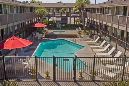 фото отеля BEST WESTERN Shadow Inn