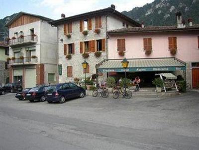 фото отеля Hotel Ristorante Alpino