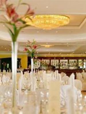 фото отеля Diamond Coast Hotel