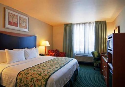 фото отеля Fairfield Inn New York JFK Airport