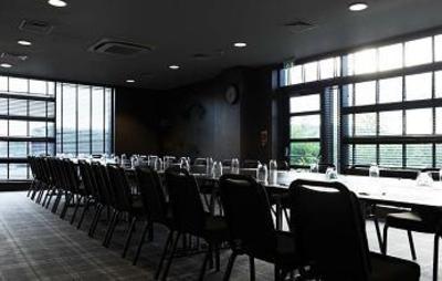 фото отеля De Vere Village Leeds South