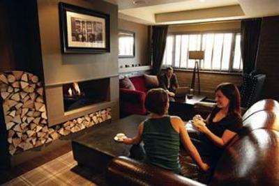 фото отеля De Vere Village Leeds South