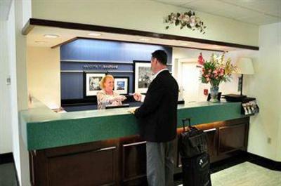 фото отеля Hampton Inn Bedford