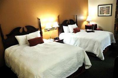 фото отеля Hampton Inn Bedford