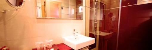 фото отеля Mediterranean Bay Hotel