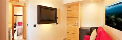 фото отеля Mediterranean Bay Hotel
