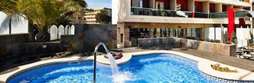 фото отеля Mediterranean Bay Hotel