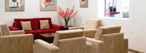 фото отеля Mediterranean Bay Hotel