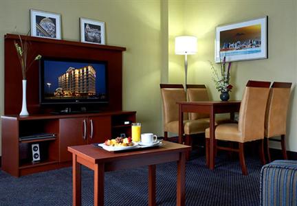 фото отеля Fairfield Inn & Suites Montreal Airport