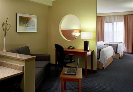 фото отеля Fairfield Inn & Suites Montreal Airport
