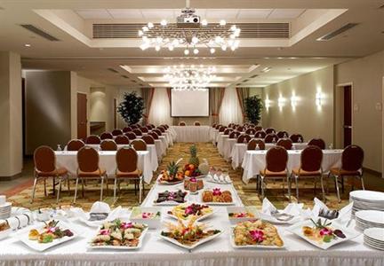 фото отеля Fairfield Inn & Suites Montreal Airport