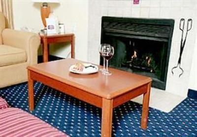 фото отеля Gatehouse Suites Grand Rapids East
