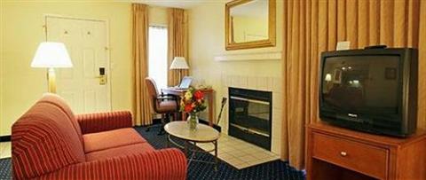 фото отеля Gatehouse Suites Grand Rapids East
