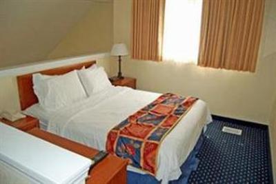 фото отеля Gatehouse Suites Grand Rapids East