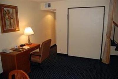 фото отеля Gatehouse Suites Grand Rapids East