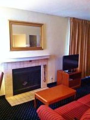 фото отеля Gatehouse Suites Grand Rapids East