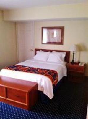 фото отеля Gatehouse Suites Grand Rapids East