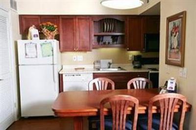 фото отеля Gatehouse Suites Grand Rapids East