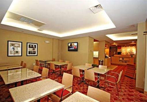 фото отеля TownePlace Suites Wilmington