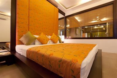 фото отеля Tourmaline Hotel